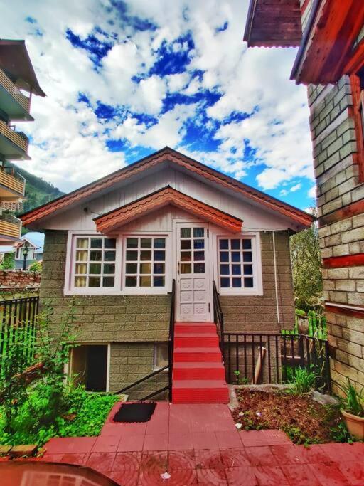 Aroma Taru Villa / Cottage ,Manali エクステリア 写真