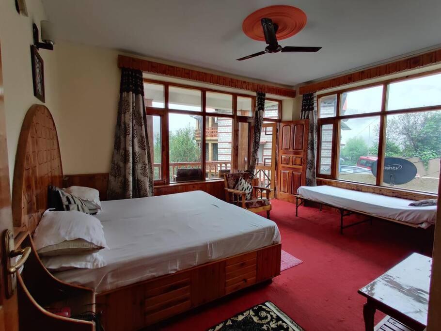Aroma Taru Villa / Cottage ,Manali エクステリア 写真